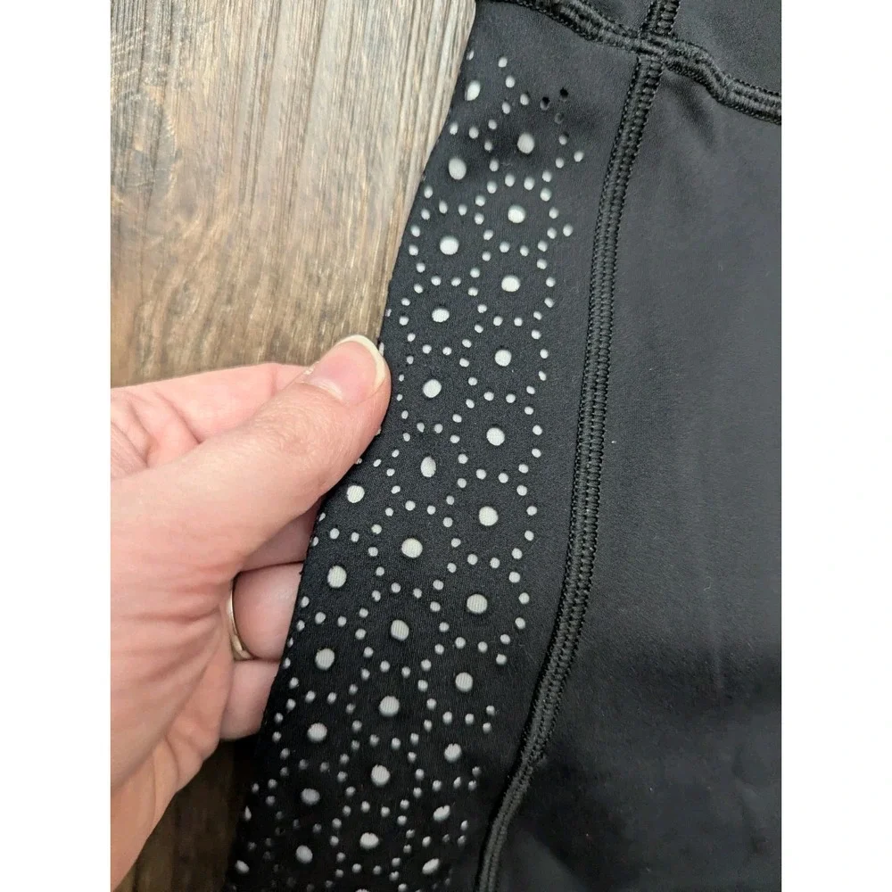 Lululemon Leggings 4 Black Colour Me Quick Crop Workout Laser Cut‎ Print W6AJMS